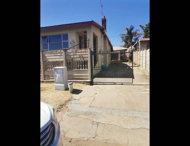 3 BEDROOM HOUSE FOR SALE IN ALBERTON NORTH